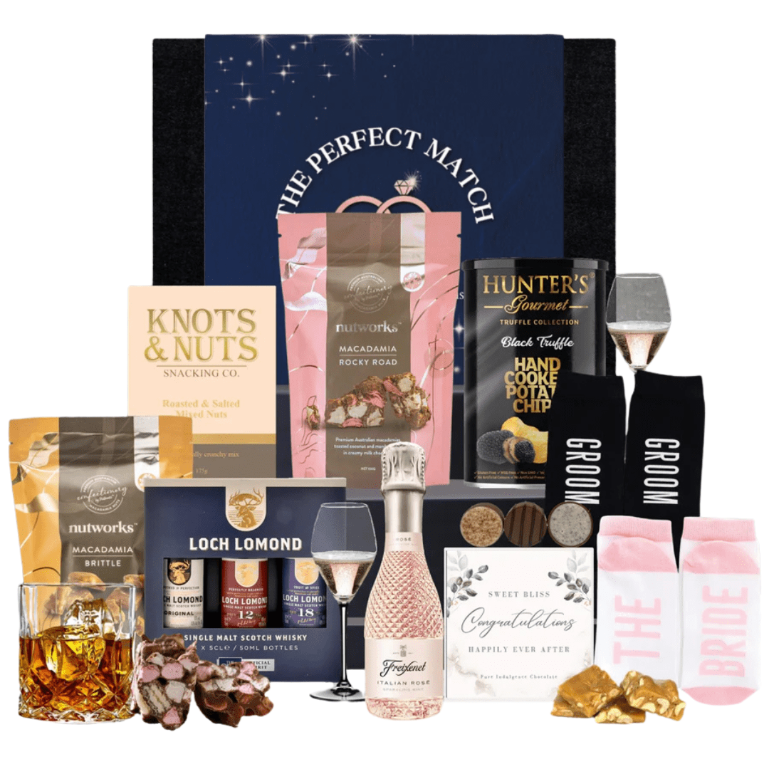 The Happy Couple with Whisky & Bubbles Hamper