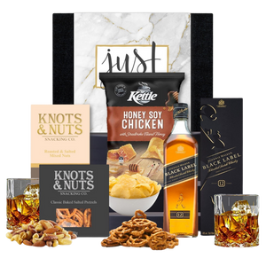 johnnie-walker-black-whiskey-hamper-for-him.png