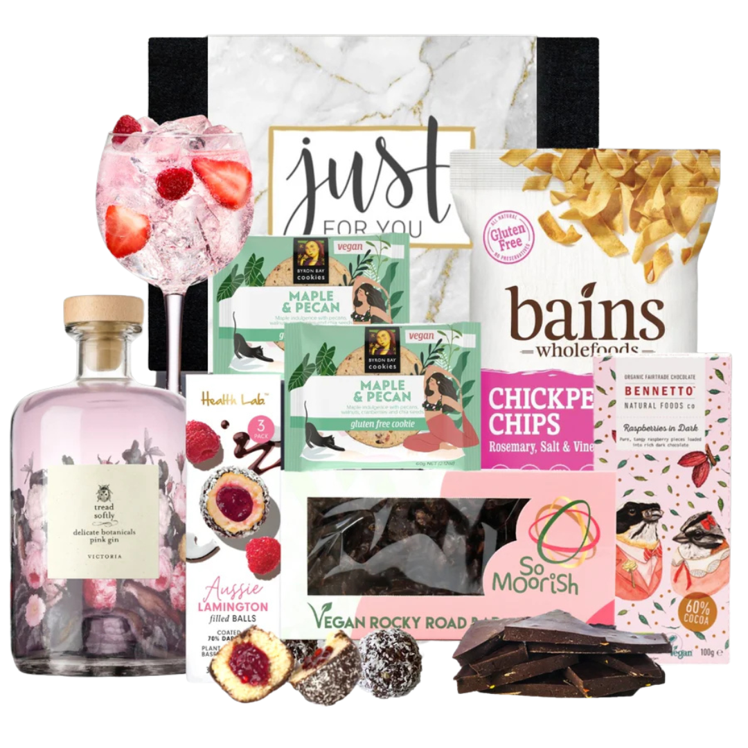 luxury-pink-gin-hamper-for-her.png