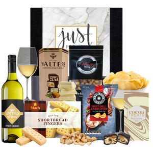 pinot-grigio-wine-hamper-for-her.png