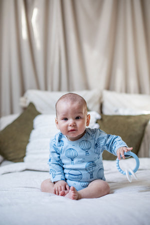 winibeads_blue_white_teether.jpg